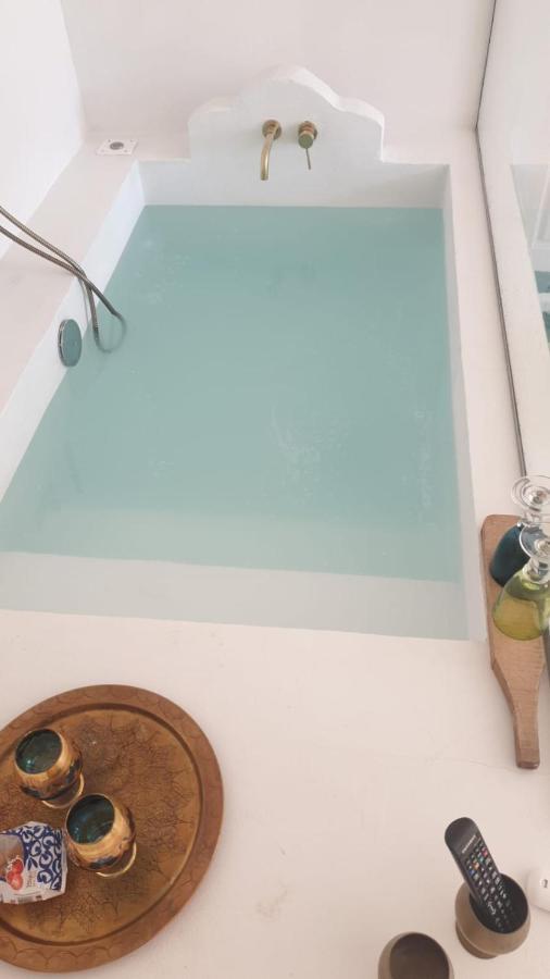 オストゥーニ Mareulivi Bed & Breakfast エクステリア 写真