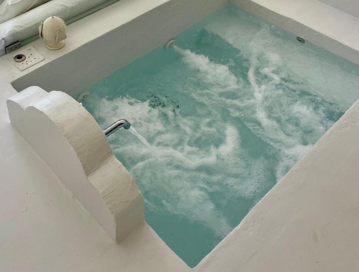 オストゥーニ Mareulivi Bed & Breakfast エクステリア 写真
